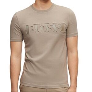 Hugo Boss Men's Embossed-Logo
Artwork T-shirt size M